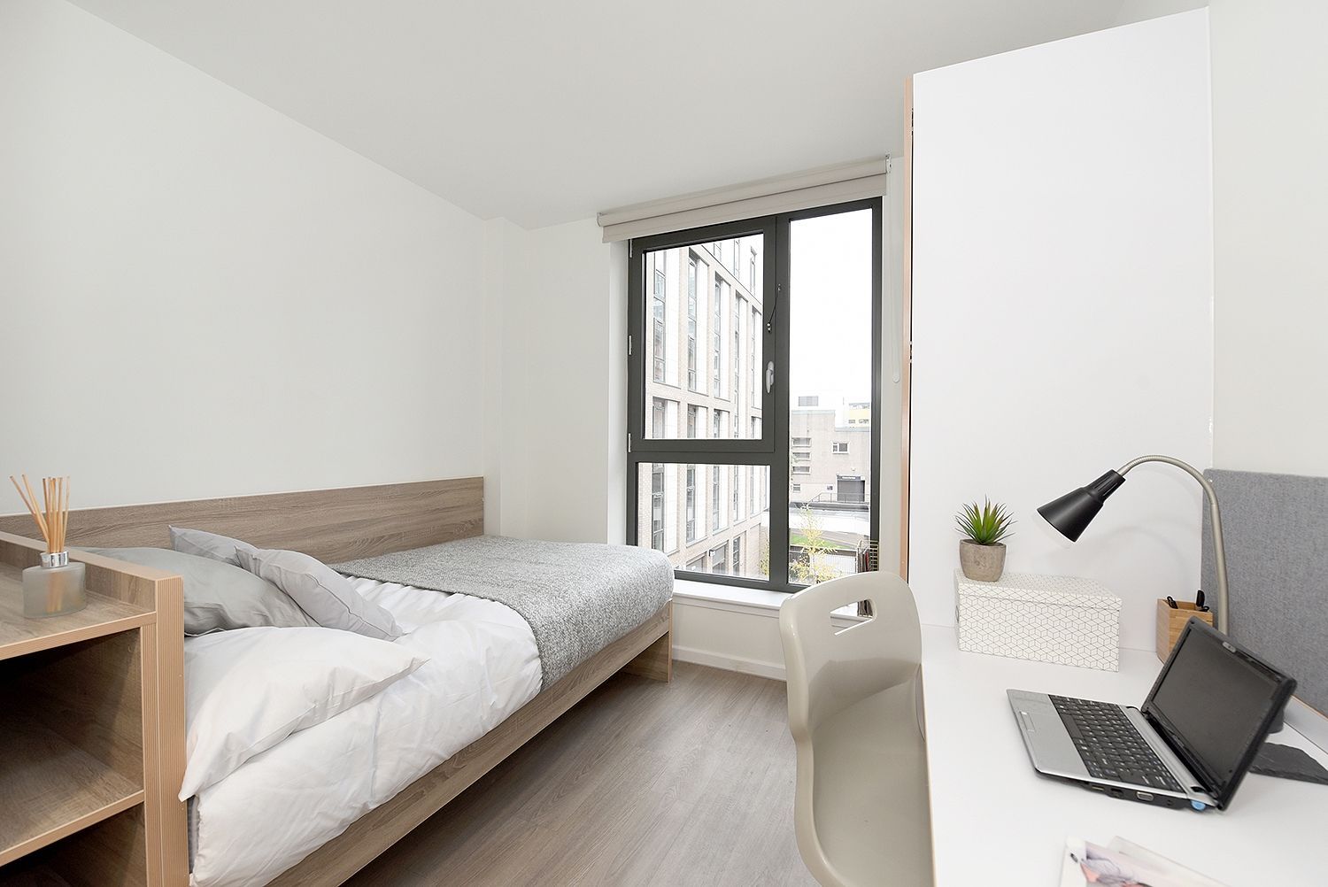 Ensuite Gold - Upper Floor
